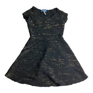 Brat Star Girls Black Dress‎ Wavy Gold Tone Pattern Cap Sleeves Size M